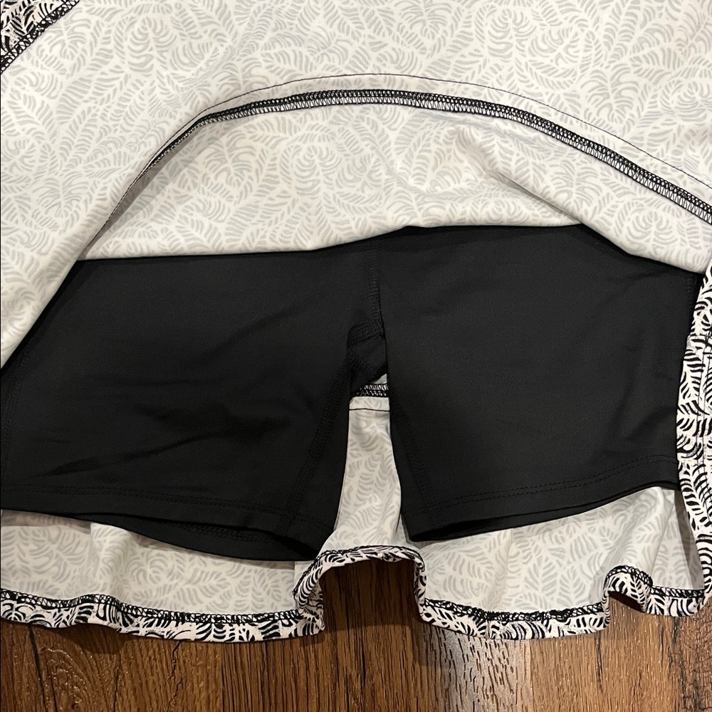 Women’s Tommy Bahama Monochrome A-Line Everyday Active Skirt (B5) - Picture 3 of 4